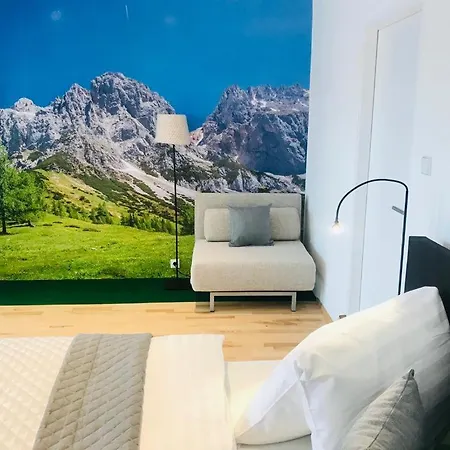 شقة Wellnessapartment Alpenland 22